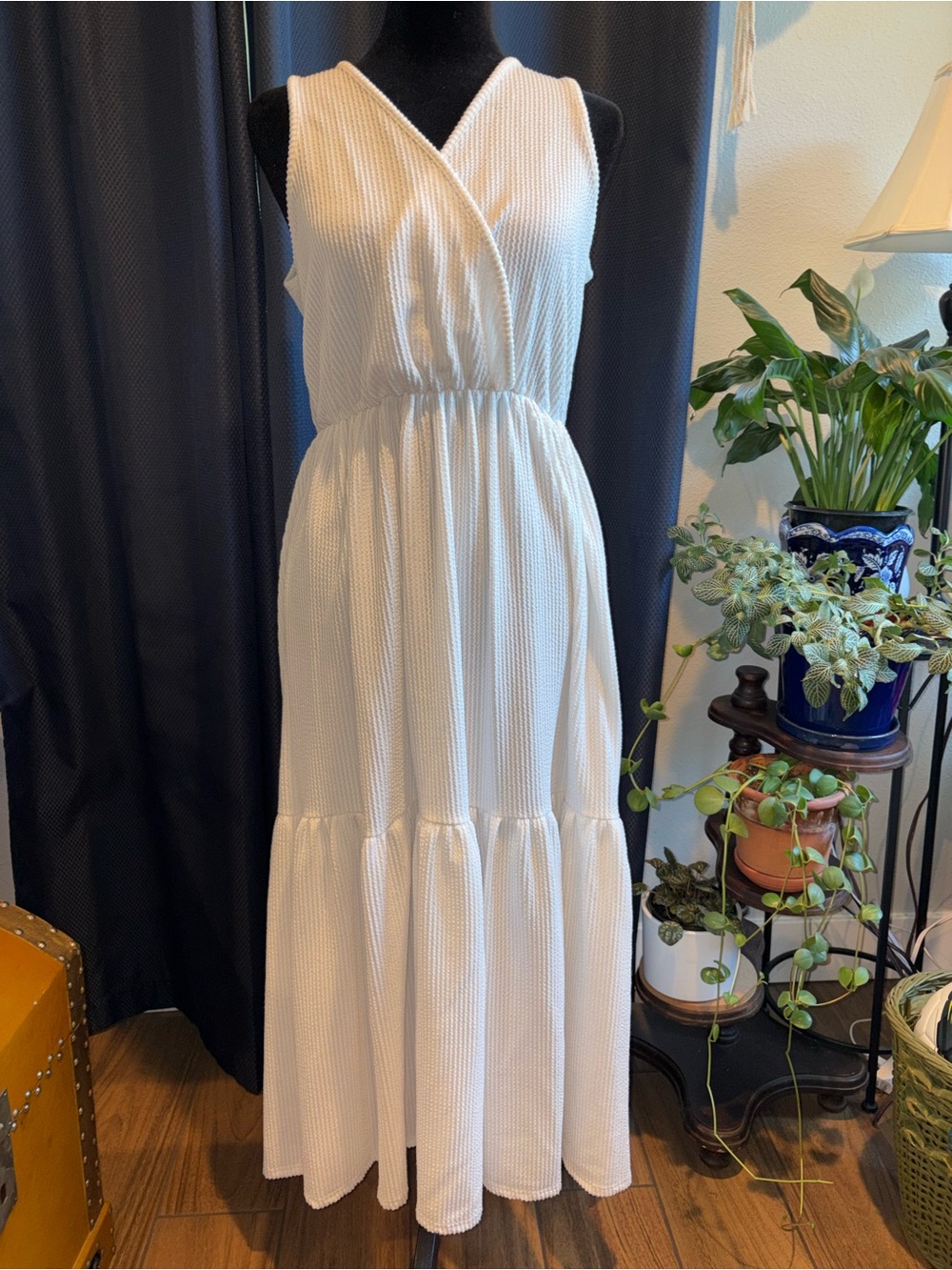 White Sleeveless Maxi Dress